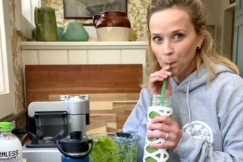 Reese Witherspoon Green Smoothie