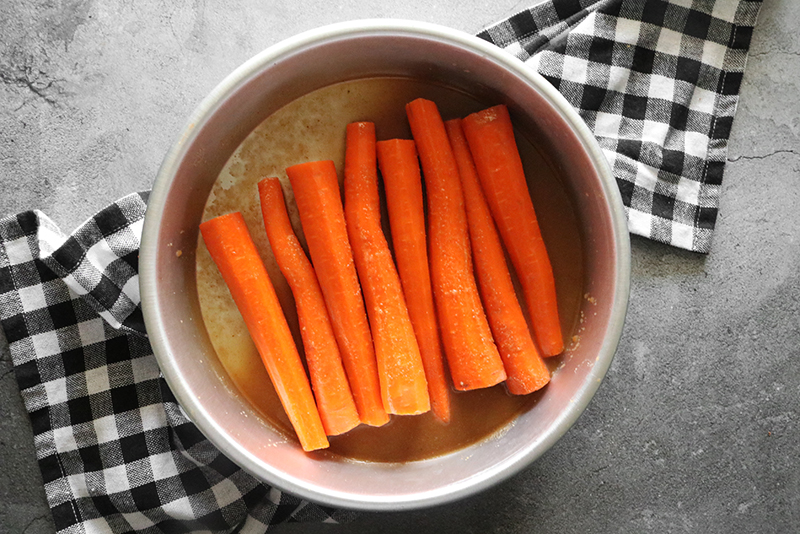 carrots marinating