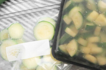 freezing zucchini in plastic bags