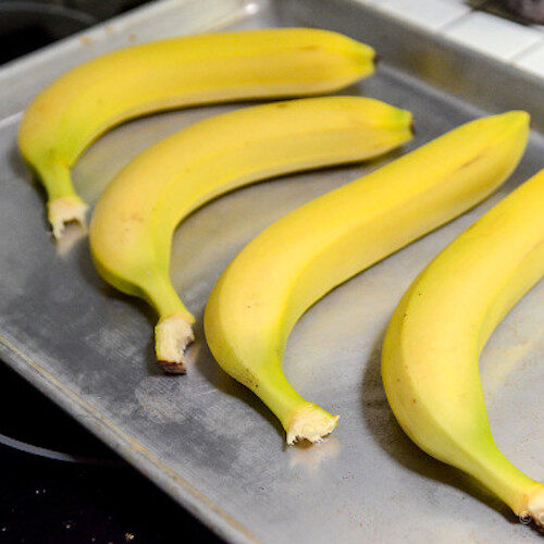 How To Ripen Bananas Quickly In The Oven Clean Green Simple