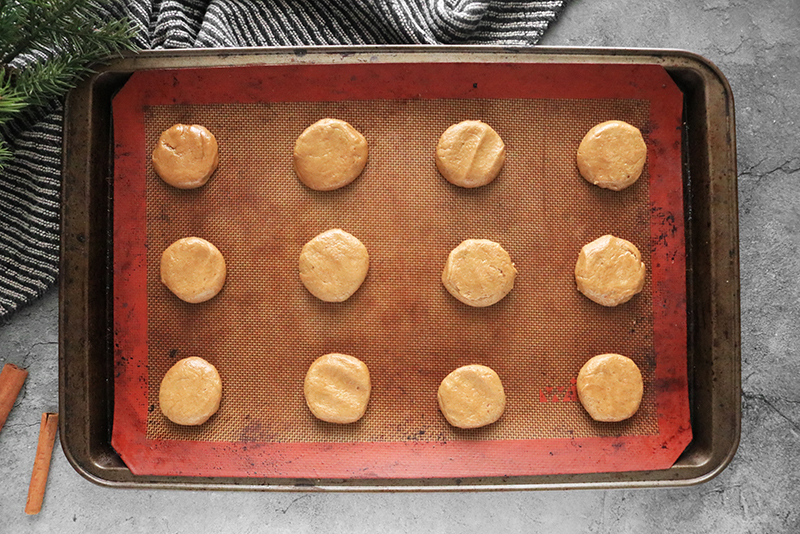 Vegan Gingersnap Cookies