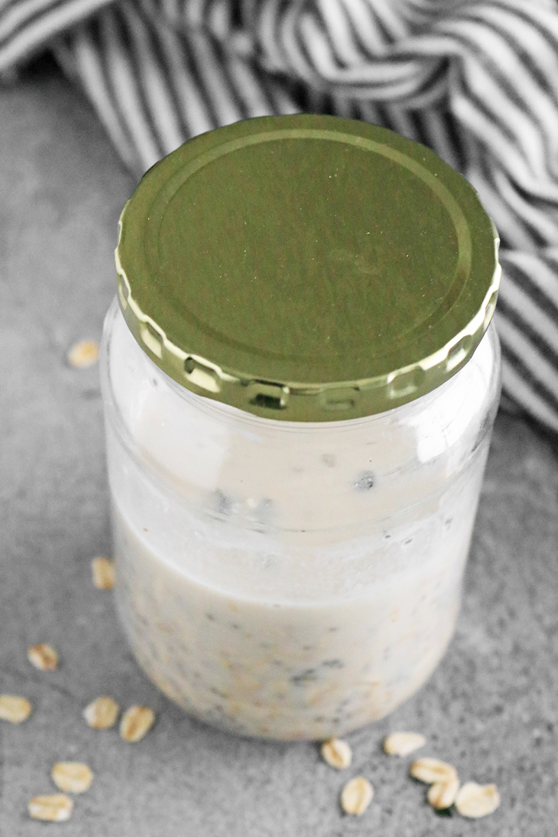 Overnight oats in a glass jar with gold lid