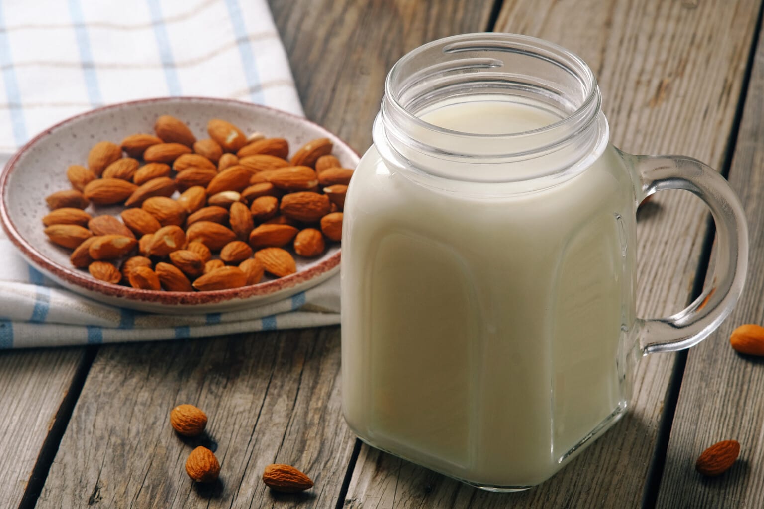 Does Almond Milk Go Bad? Everything You Should Know Clean Green Simple