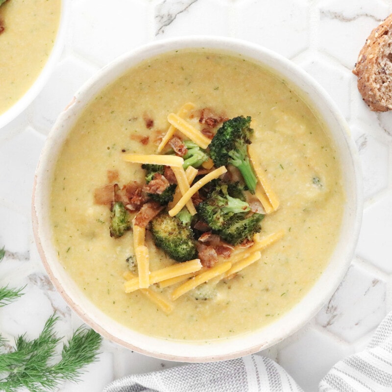 Cheesy Vegan Broccoli Soup
