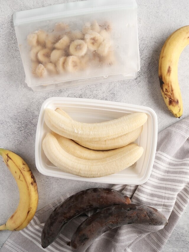 How to Freeze Bananas for Smoothies, Baking, & More Story