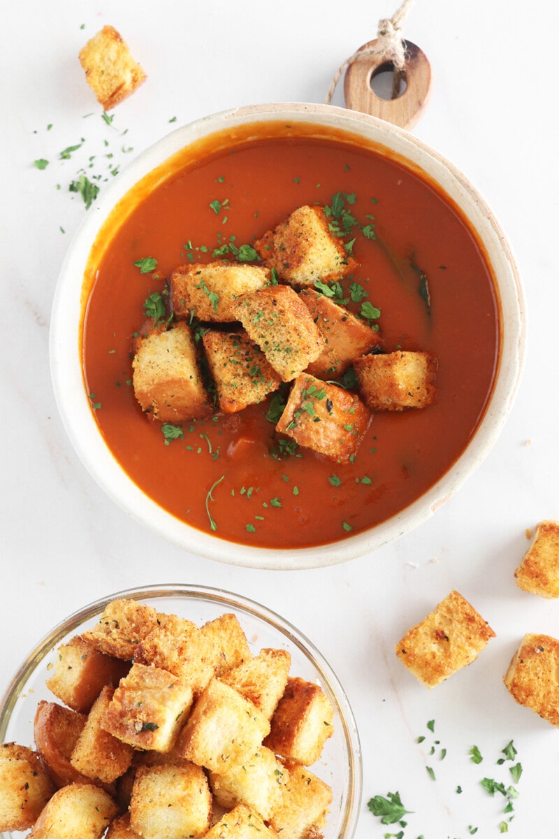 Vegan croutons with tomato soup.