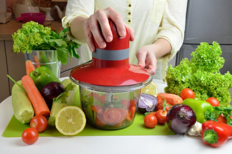 10 Best Vegetable Choppers to Make Meal Prep a Breeze (2023) Clean