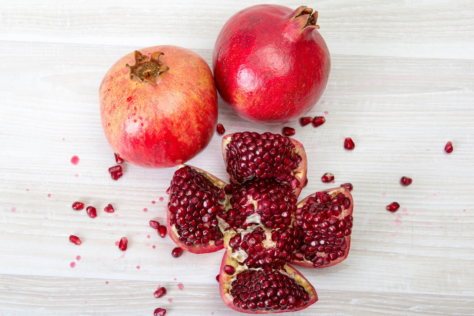 How to Eat a Pomegranate, Plus Our Best Recipe Suggestions - Clean ...